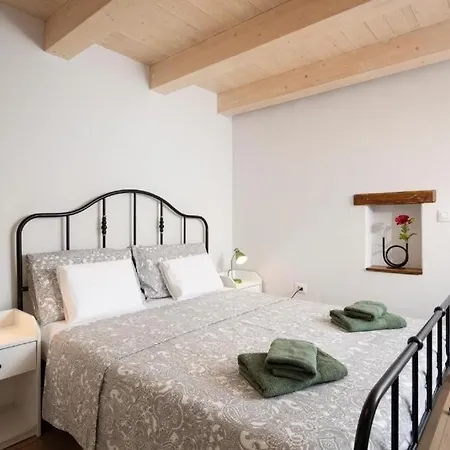 House With A Parking Space Valtura, - 24732