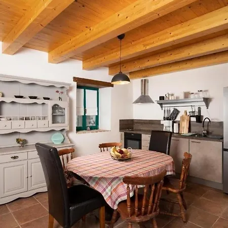 بيت للعطل House With A Parking Space Valtura, - 24732 *