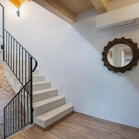 بيت للعطل House With A Parking Space Valtura, - 24732 *