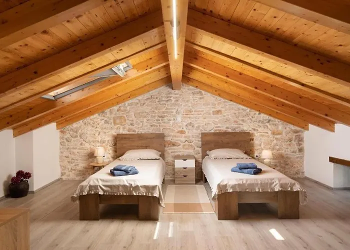 Будинок відпочинку House With A Parking Space Valtura, - 24732 Пула